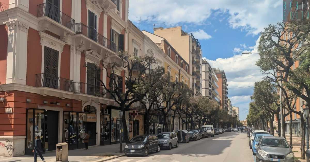 Bari, un giro su corso Cavour: nostalgica via dello shopping rimasta uguale a se stessa